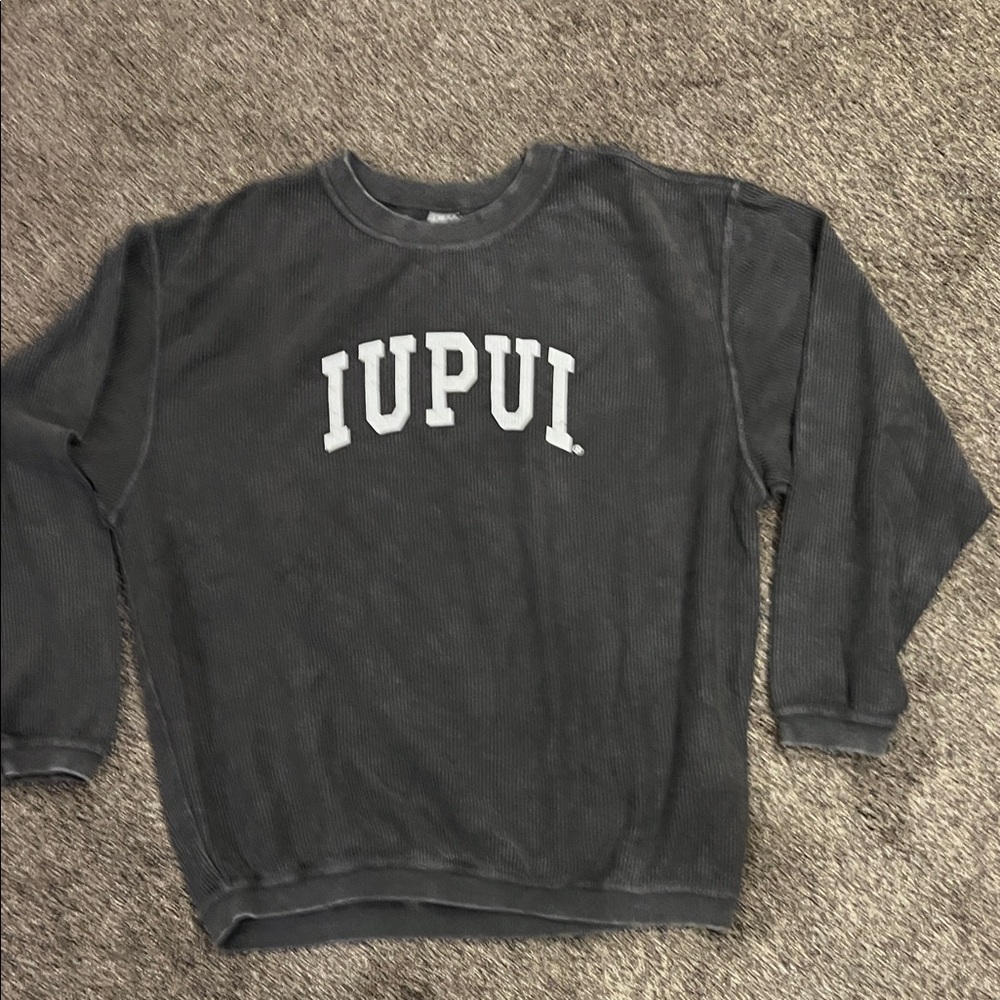 Chic Dark Gray Top